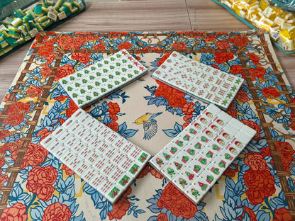 Yuletide Wonderland Christmas Mahjong Set
